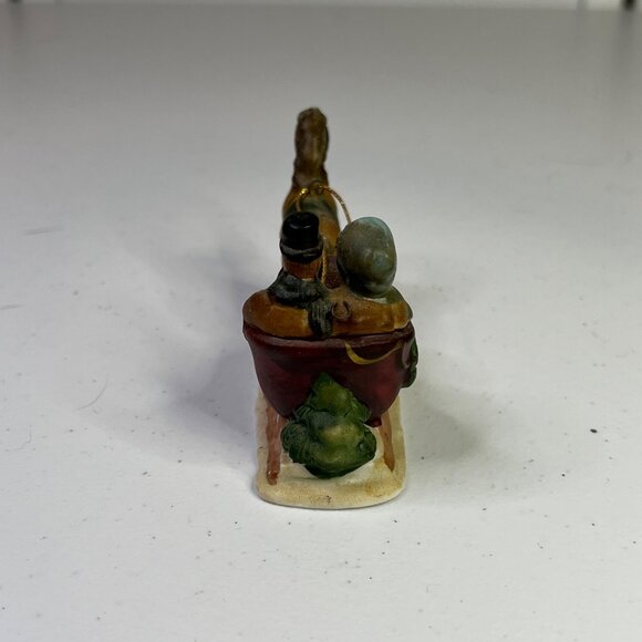 Christmas Village Miniature Horse & Carriage Figurine, Victorian-Style Couple - Picture 7 of 8